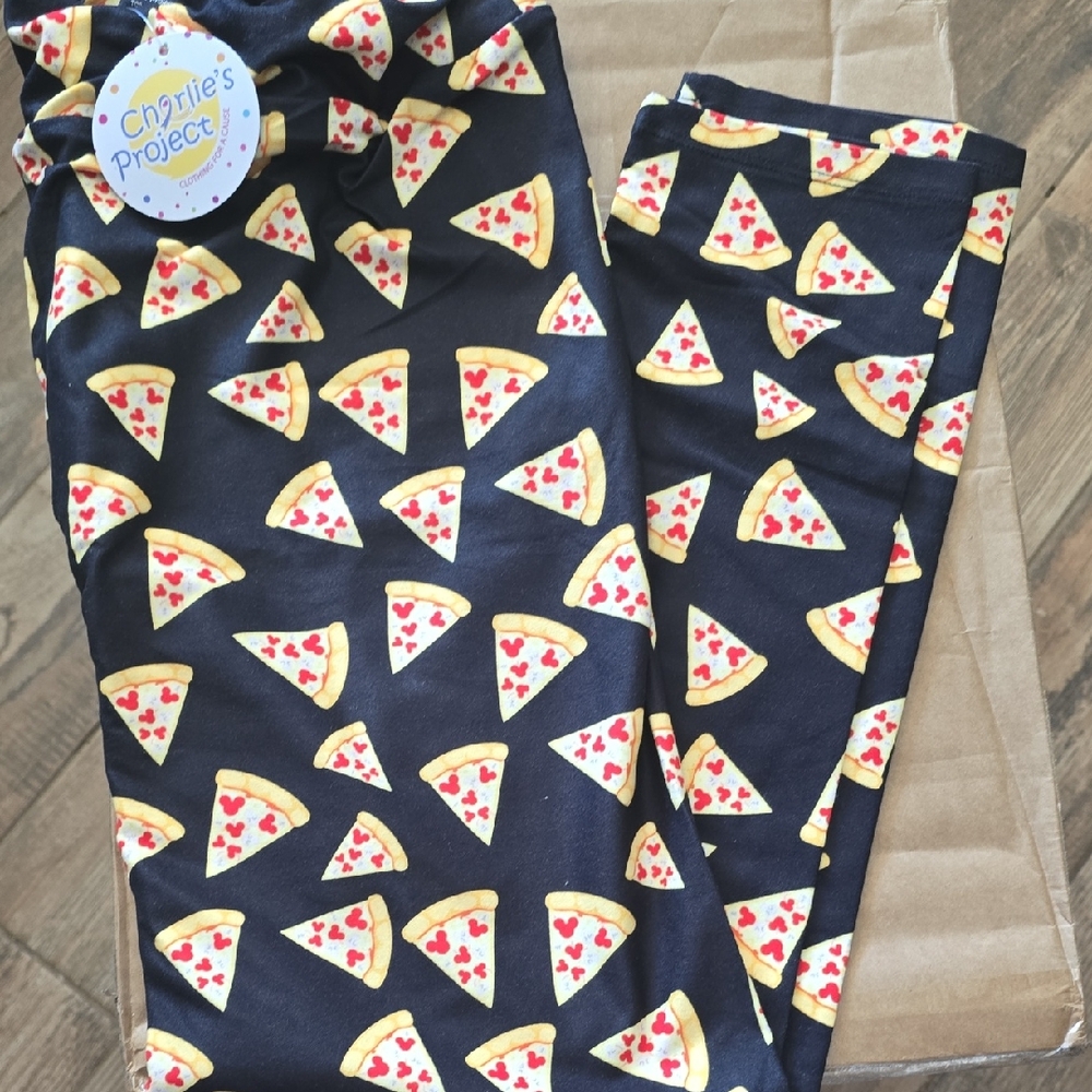 Disney Mickey Head Pizza NWT